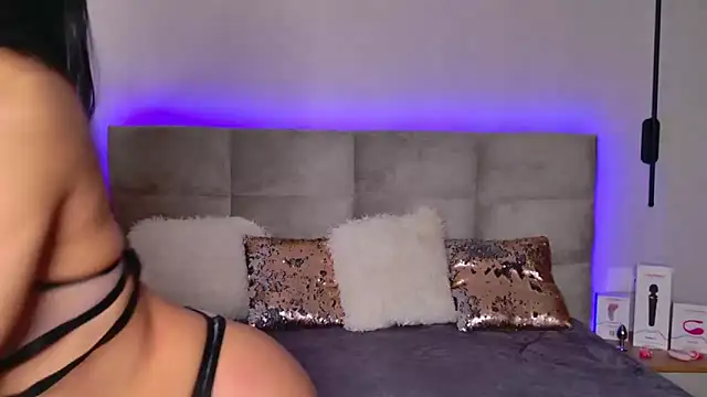 Snapshot of WoW_Courtney chatting on March 2025 01:02:02 AM WoW Courtney online show from March 2025 01:02:02 AM