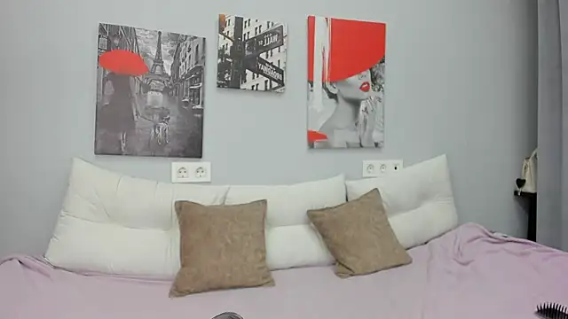 Snapshot of Tiny_JuJu chatting on November 2025 01:15:01 AM Tiny JuJu online show from November 2025 01:15:01 AM