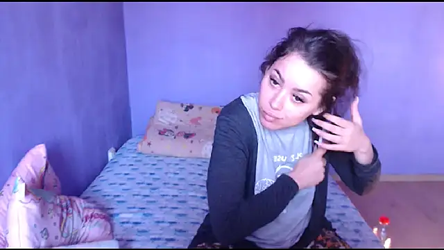 LovelyJulliette online show from March 2025 12:00:01 PM