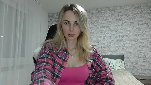 AlissonBia online show from April 2026 09:04:01 PM