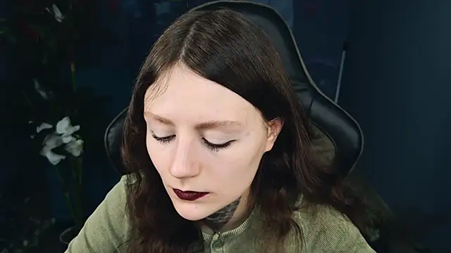 VeliraBraitberg online show from February 2025 11:14:02 AM