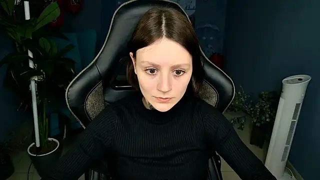 VeliraBraitberg online show from March 2025 11:09:02 AM