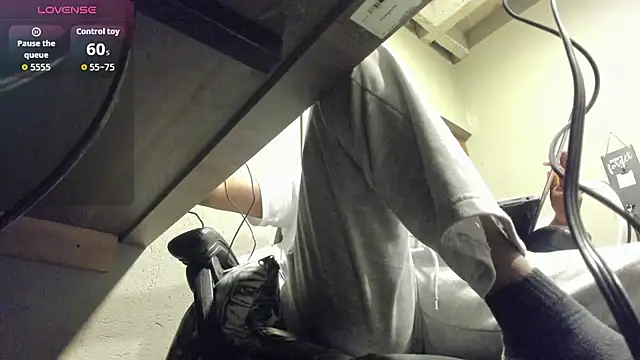 Arwens bell08 online show from June 2026 01:46:01 PM