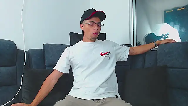 Snapshot of Stiven_CL chatting on February 2025 12:16:01 AM Stiven CL online show from February 2025 12:16:01 AM