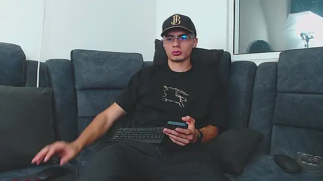 Snapshot of Stiven_CL chatting on February 2025 03:20:01 AM Stiven CL online show from February 2025 03:20:01 AM