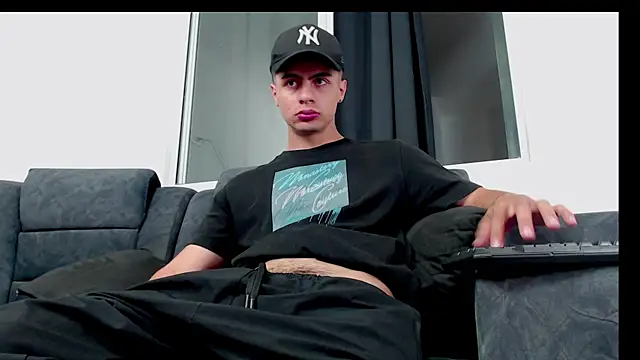 Snapshot of Stiven_CL chatting on September 2025 03:58:02 PM Stiven CL online show from September 2025 03:58:02 PM