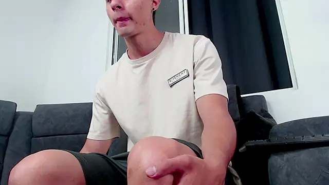 Snapshot of Stiven_CL chatting on September 2025 04:01:01 PM Stiven CL online show from September 2025 04:01:01 PM