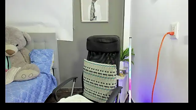 Jessica 79 online show from March 2026 12:00:01 PM