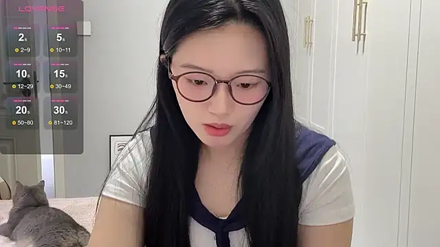 rose-u online show from October 2025 02:31:02 AM