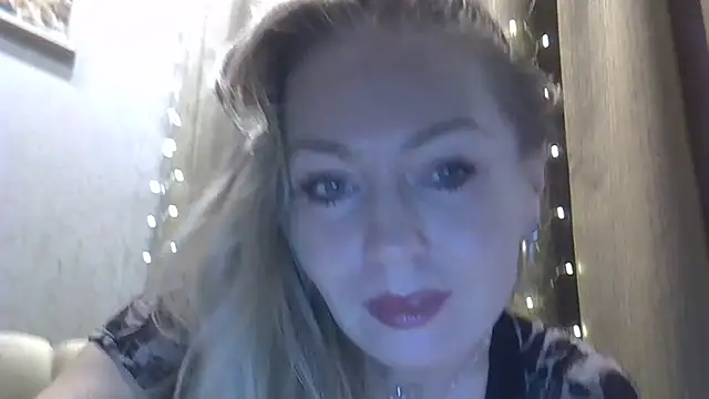 ZarinaSwift online show from November 2025 04:34:02 AM