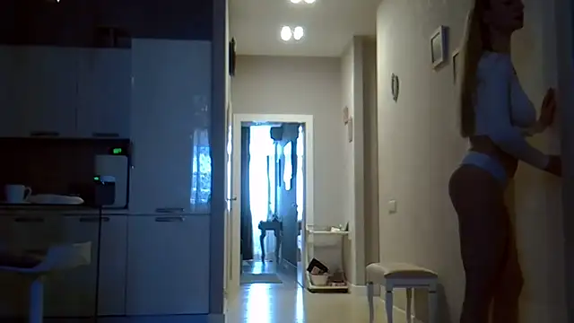 ZarinaSwift online show from April 2026 04:39:01 AM