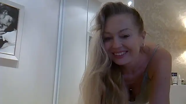 ZarinaSwift online show from June 2026 06:29:02 AM