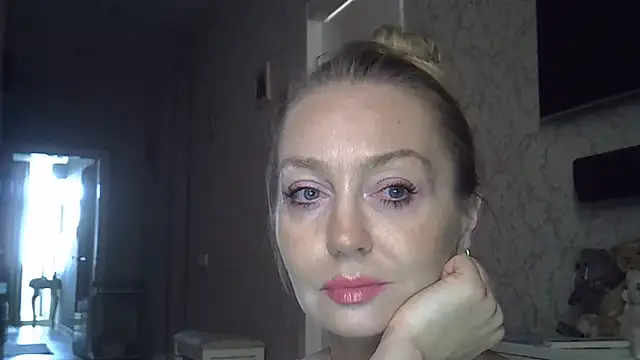 ZarinaSwift online show from June 2026 09:34:01 AM