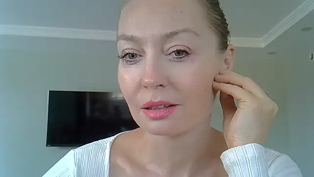 ZarinaSwift online show from July 2026 05:21:02 AM