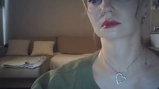 ZarinaSwift online show from July 2026 12:04:02 PM