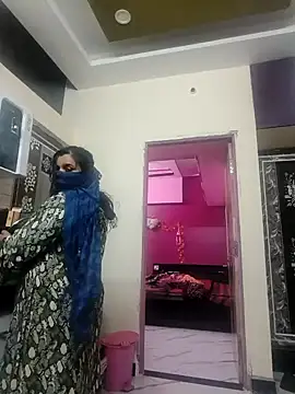 Snapshot of RESHMA_21 chatting on January 2025 10:43:01 PM RESHMA 21 online show from January 2025 10:43:01 PM