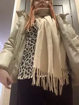 Snapshot of AmmyHot chatting on February 2025 04:14:01 AM AmmyHot online show from February 2025 04:14:01 AM