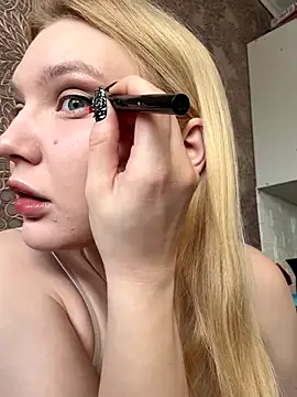 Snapshot of AmmyHot chatting on October 2025 04:13:02 AM AmmyHot online show from October 2025 04:13:02 AM