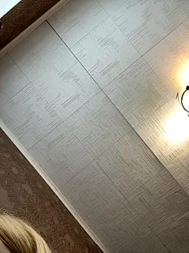 Snapshot of AmmyHot chatting on November 2025 04:11:01 AM AmmyHot online show from November 2025 04:11:01 AM