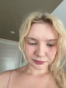 AmmyHot online show from April 2026 03:33:02 AM