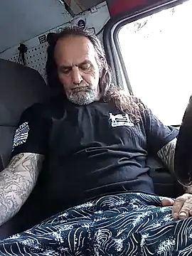 Snapshot of Hotbodyscottie chatting on February 2025 10:50:01 PM Hotbodyscottie online show from February 2025 10:50:01 PM