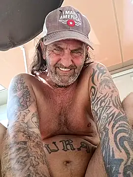 Snapshot of Hotbodyscottie chatting on October 2025 07:01:01 PM Hotbodyscottie online show from October 2025 07:01:01 PM