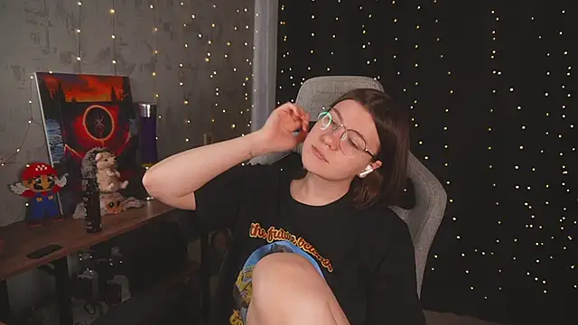 cuteamberlyyy online show from April 2026 04:35:02 AM