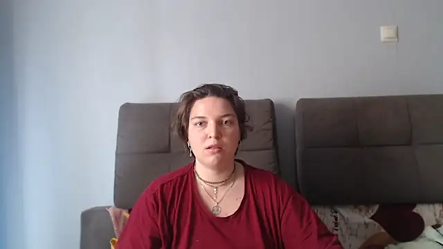 Amelia Kiss  online show from June 2026 01:03:01 AM