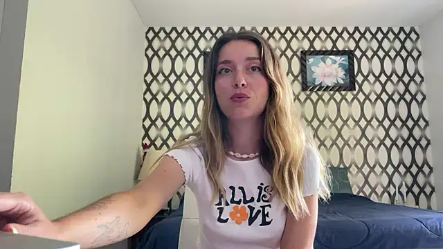 SirenaBelle online show from January 2025 04:22:02 AM