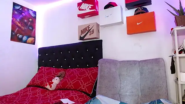 king  Black online show from December 2024 05:52:02 PM