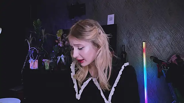 little grinch666 online show from December 2025 06:49:02 PM