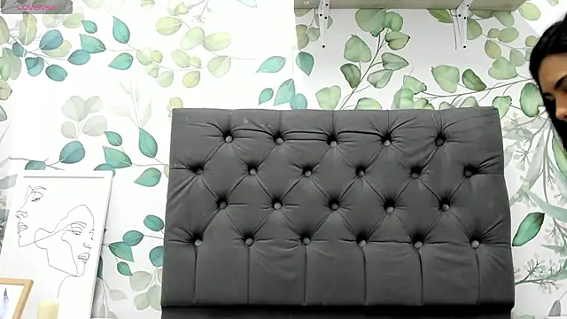 atilanadiaz7 online show from February 2025 04:08:01 PM