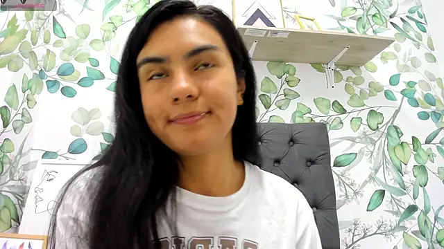 atilanadiaz7 online show from March 2025 02:01:02 PM