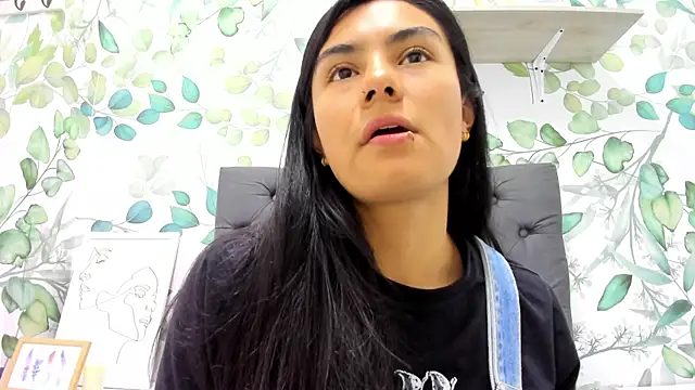 atilanadiaz7 online show from March 2025 11:39:02 PM