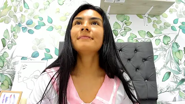 atilanadiaz7 online show from March 2025 02:43:01 AM