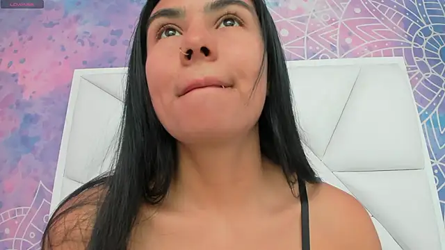 atilanadiaz7 online show from September 2025 02:52:02 PM