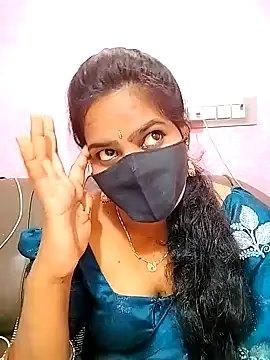 Snapshot of melina214 chatting on July 2026 03:57:02 AM melina214 online show from July 2026 03:57:02 AM