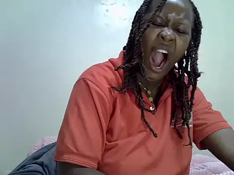 Snapshot of Sonnia_ chatting on May 2026 04:30:02 AM Sonnia online show from May 2026 04:30:02 AM