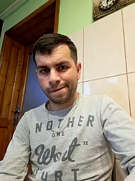 hornny1995 online show from December 2024 01:31:02 PM