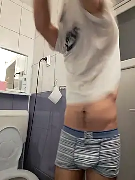 hornny1995 online show from September 2025 04:12:02 PM