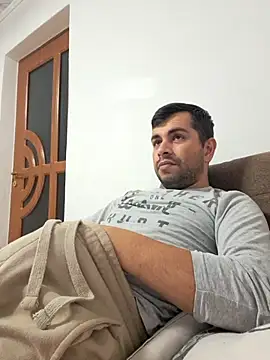 hornny1995 online show from October 2025 07:24:01 PM