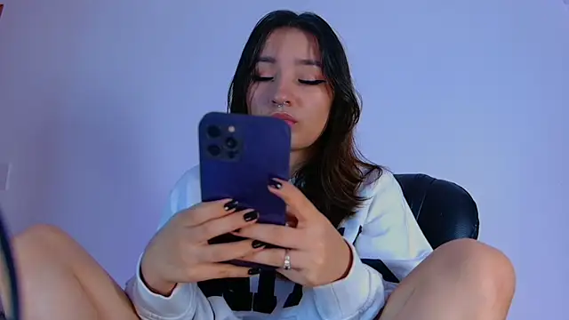 vayolett01 dakotta online show from September 2025 03:40:01 AM