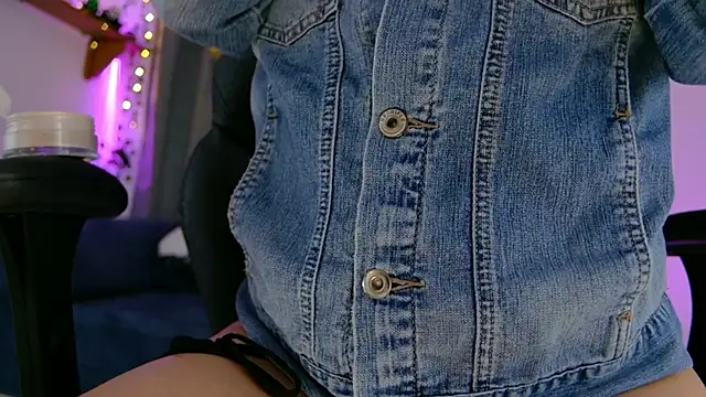 vayolett01 dakotta online show from November 2025 02:47:02 AM