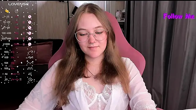 Snapshot of bunny_bubble chatting on May 2026 11:32:02 PM bunny bubble online show from May 2026 11:32:02 PM
