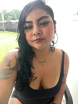 Snapshot of Juli_Walker chatting on March 2026 02:35:02 PM Juli Walker online show from March 2026 02:35:02 PM