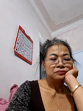 Hotestlove online show from October 2025 01:34:01 PM