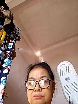 Hotestlove online show from January 2026 02:14:01 AM