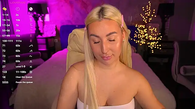 Snapshot of LiaBrazzerr chatting on April 2026 01:49:01 PM LiaBrazzerr online show from April 2026 01:49:01 PM