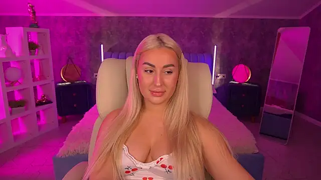 Snapshot of LiaBrazzerr chatting on April 2026 02:04:01 PM LiaBrazzerr online show from April 2026 02:04:01 PM