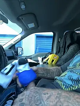 Crackkers online show from October 2025 02:51:02 PM